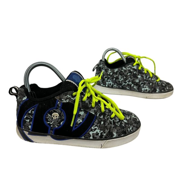 Heelys Youth Size 5 Shoes With Wheels - Skull & Camo Pattern Black/Blue Trim - Picture 7 of 9